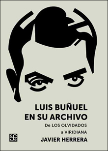 Luis Buñuel en su archivo