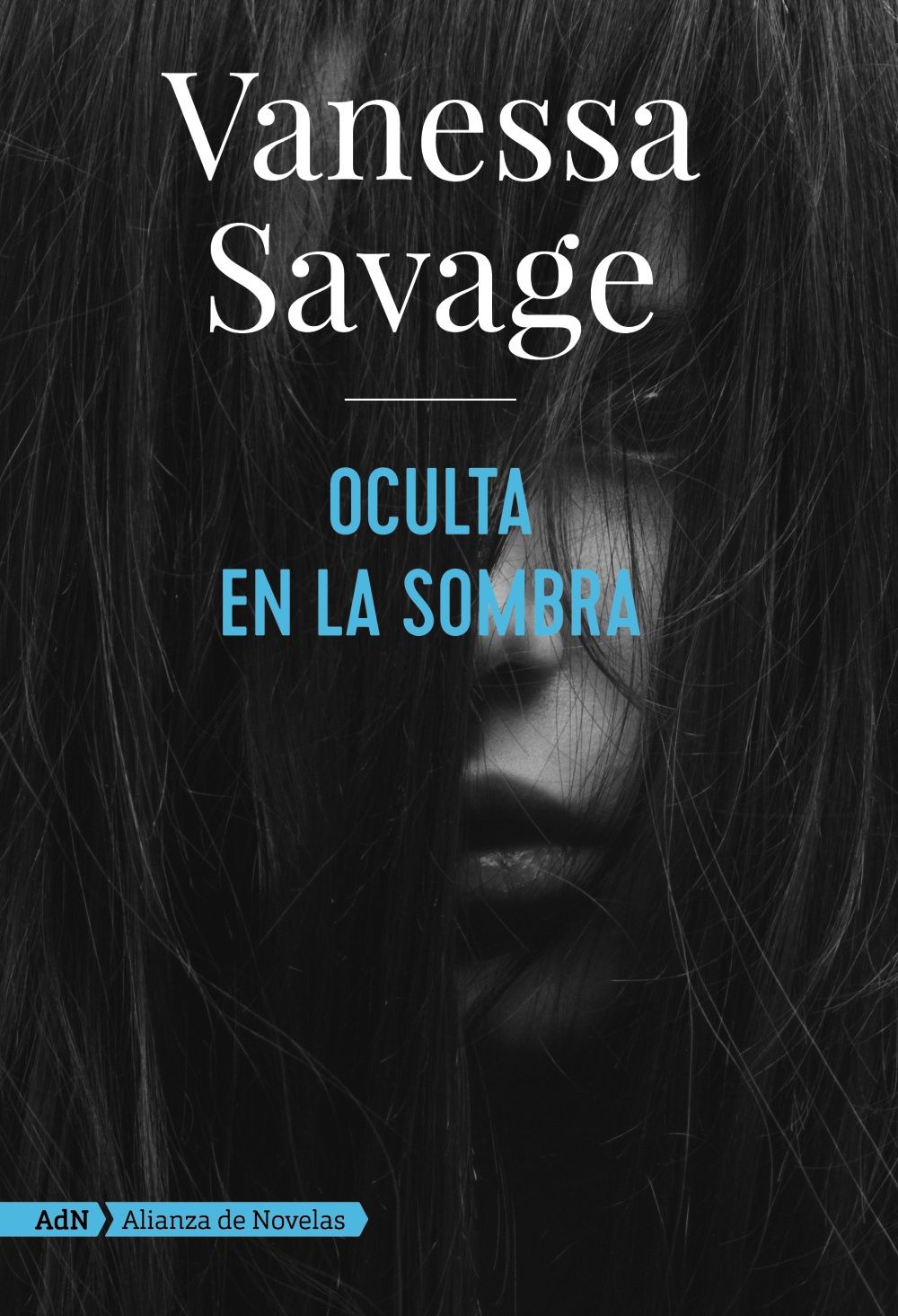 Oculta en la sombra. 9788491814368