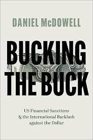 Bucking the Buck. 9780197679883
